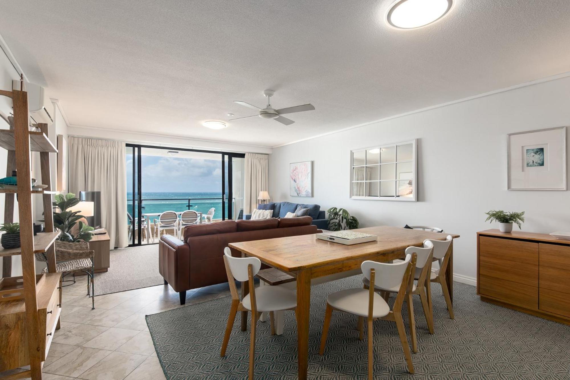 Clubb Coolum Beach Resort Sunshine Coast Bagian luar foto