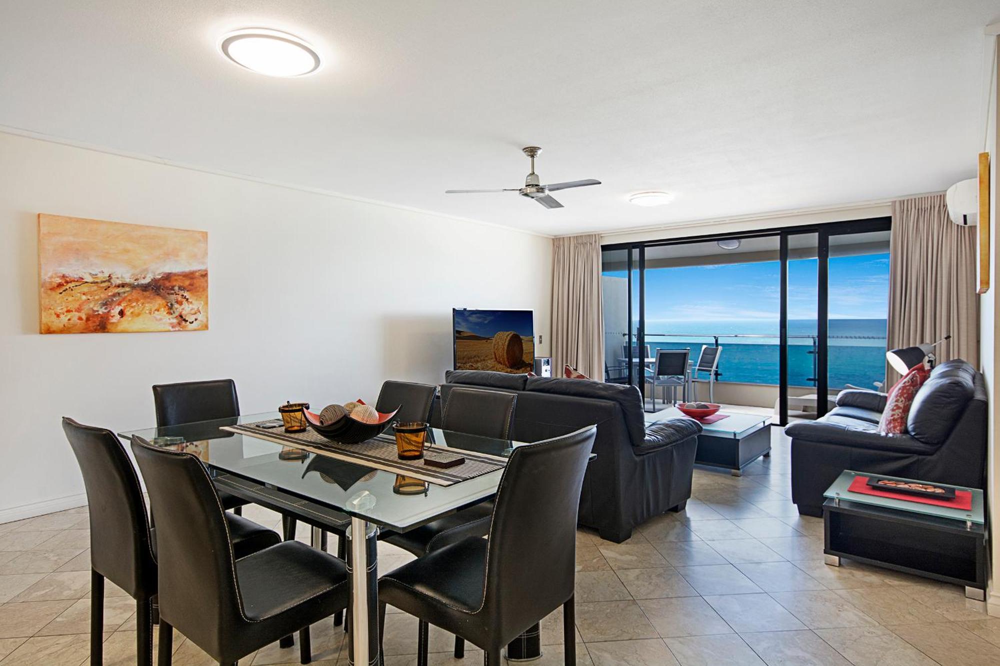 Clubb Coolum Beach Resort Sunshine Coast Bagian luar foto