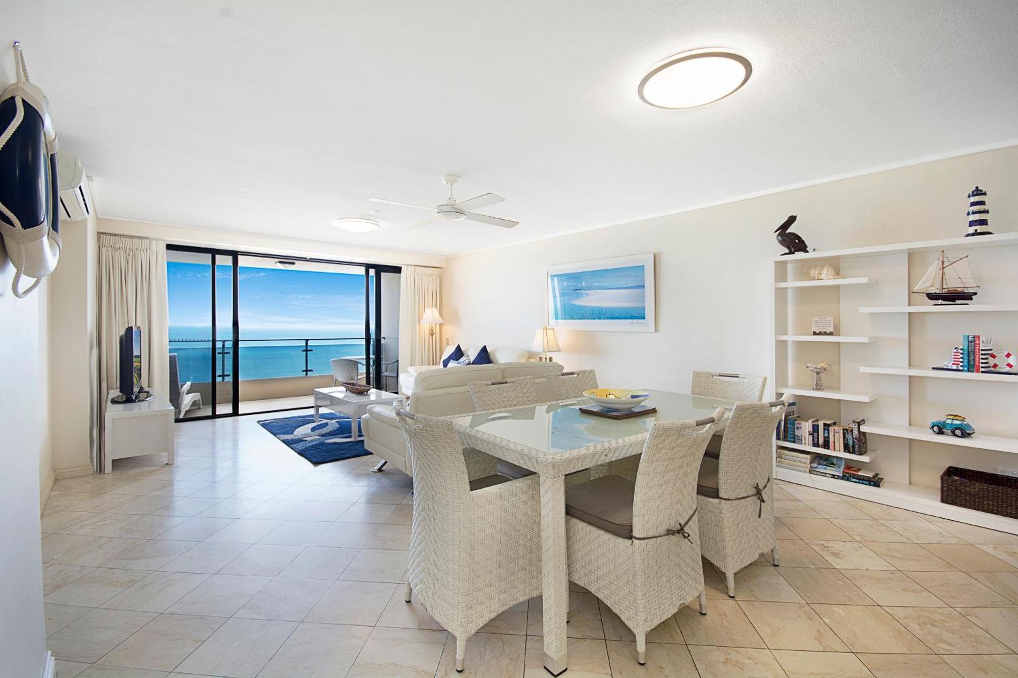 Clubb Coolum Beach Resort Sunshine Coast Bagian luar foto