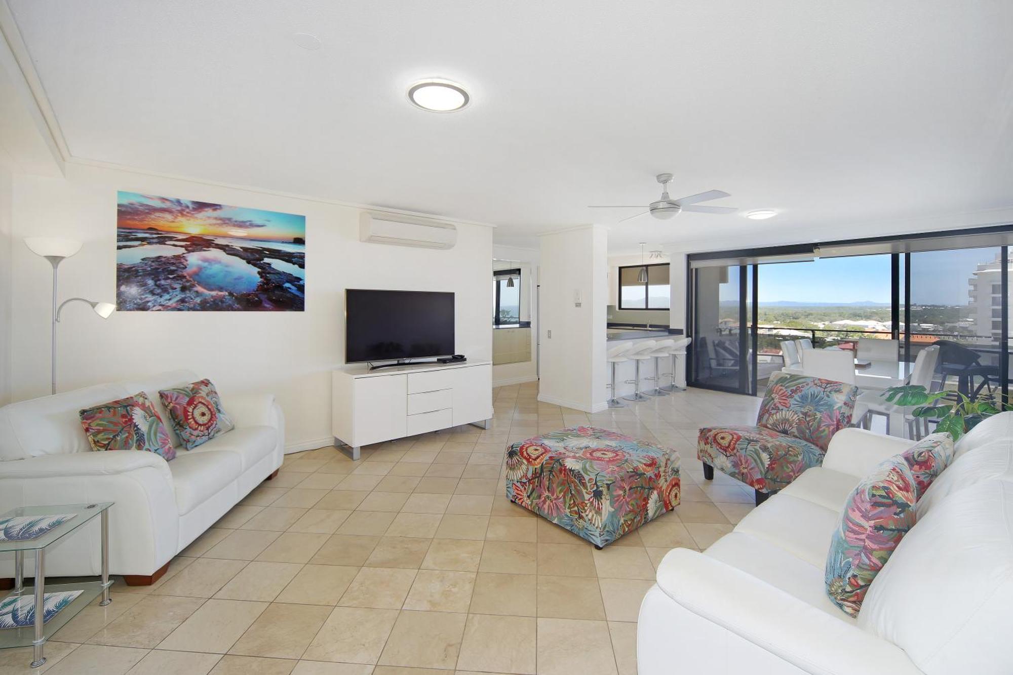 Clubb Coolum Beach Resort Sunshine Coast Bagian luar foto