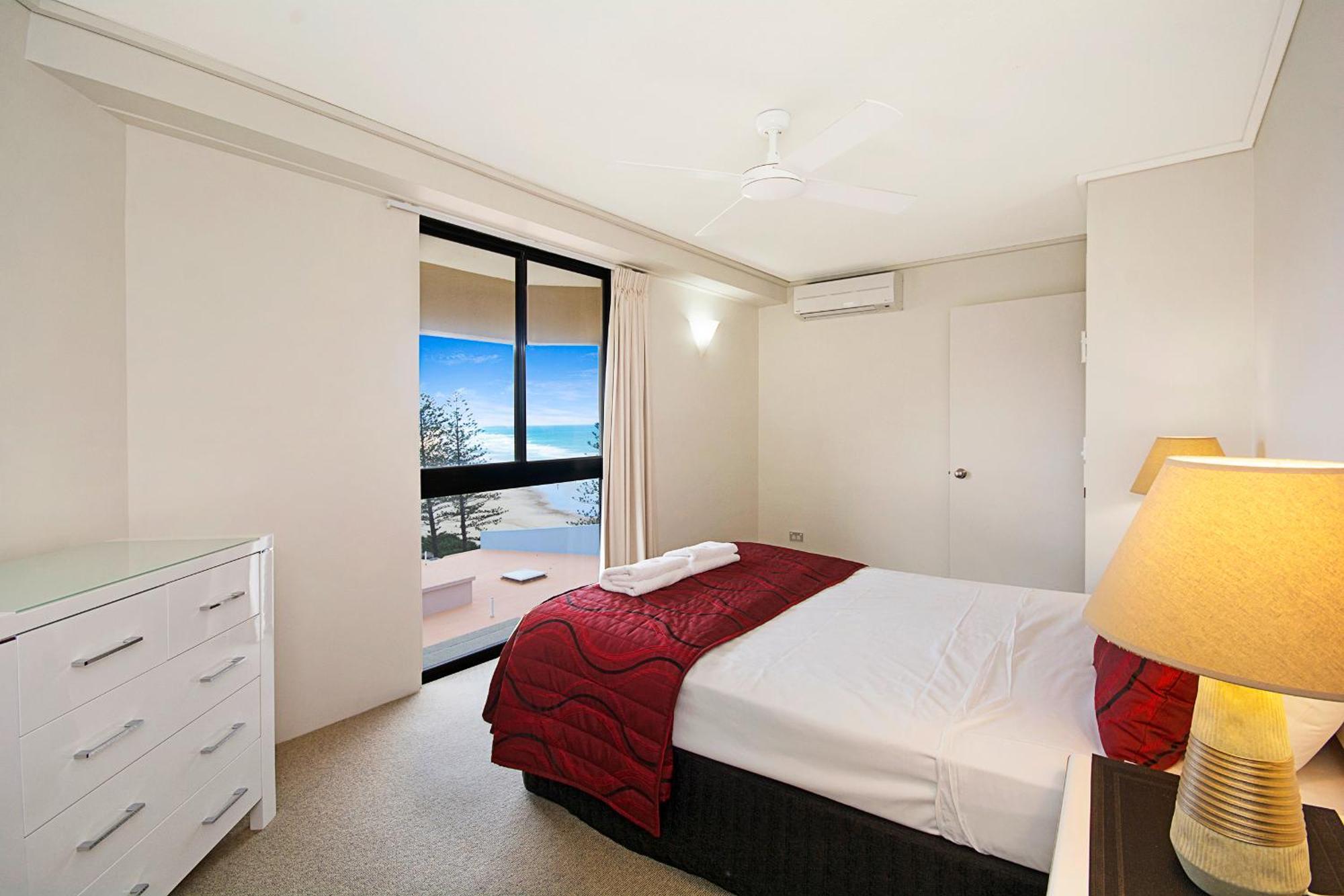 Clubb Coolum Beach Resort Sunshine Coast Bagian luar foto