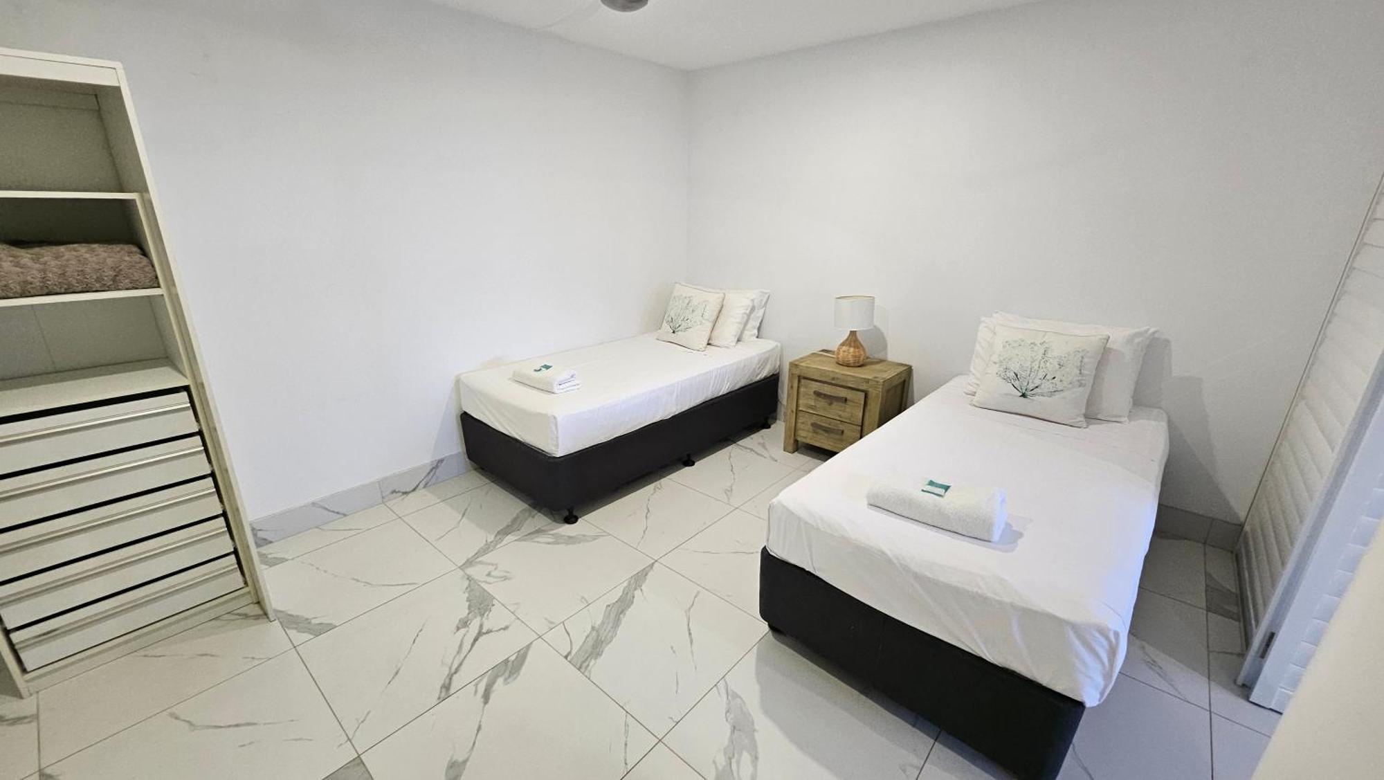 Clubb Coolum Beach Resort Sunshine Coast Bagian luar foto