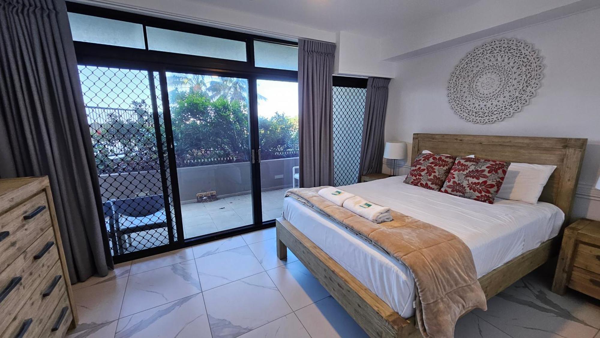 Clubb Coolum Beach Resort Sunshine Coast Bagian luar foto