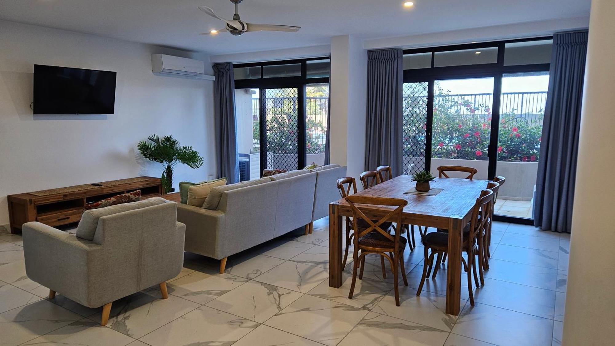 Clubb Coolum Beach Resort Sunshine Coast Bagian luar foto