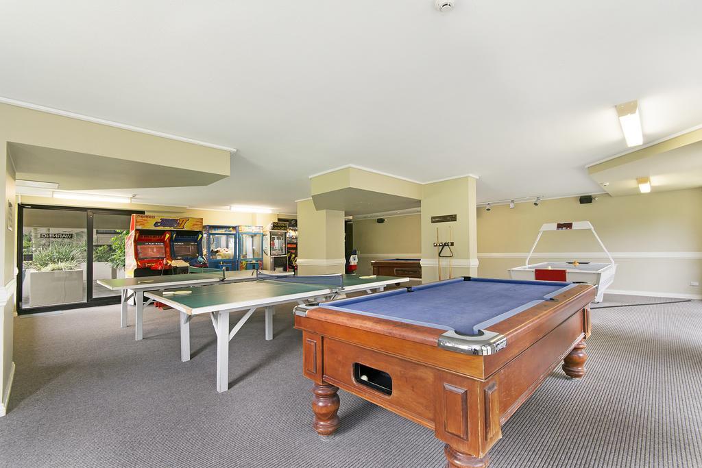 Clubb Coolum Beach Resort Sunshine Coast Bagian luar foto