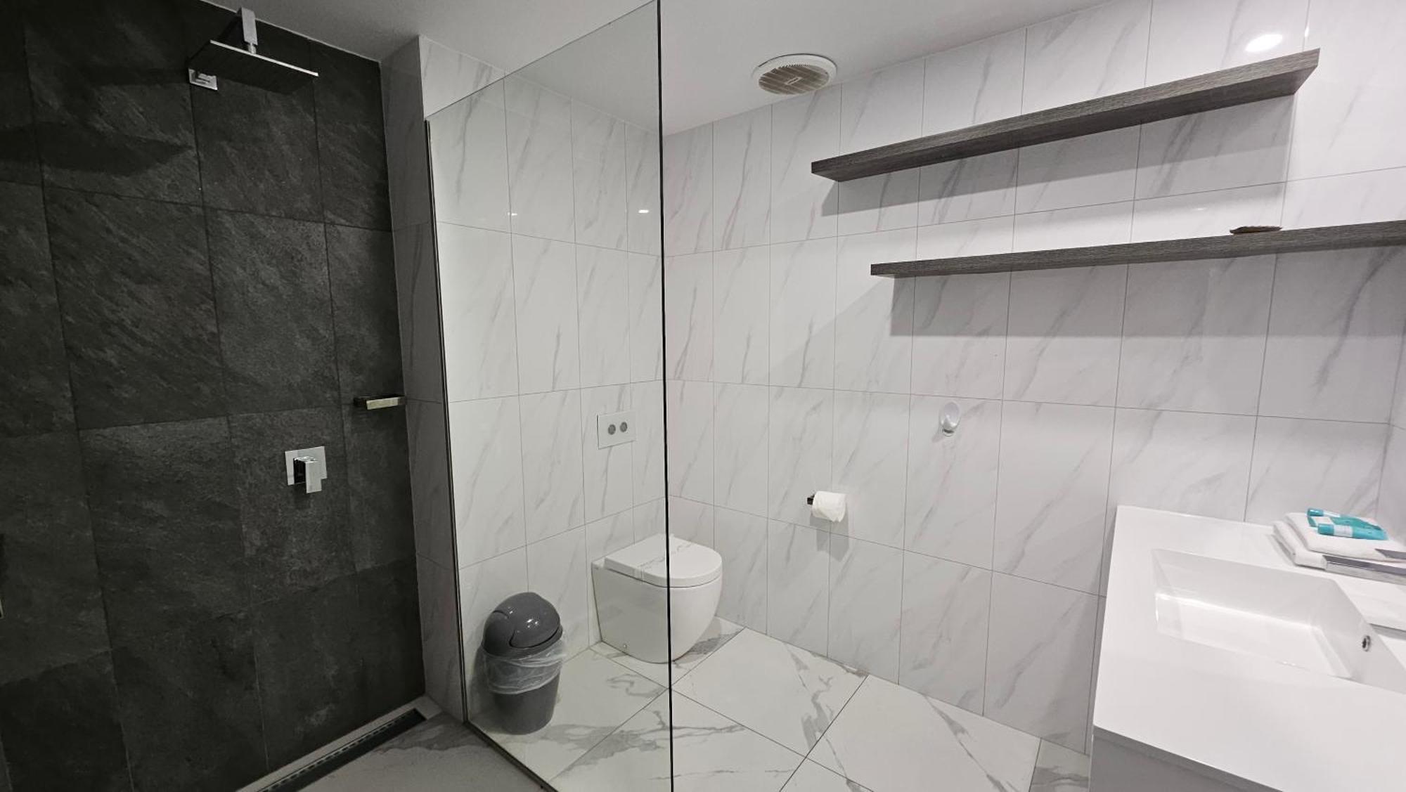 Clubb Coolum Beach Resort Sunshine Coast Bagian luar foto