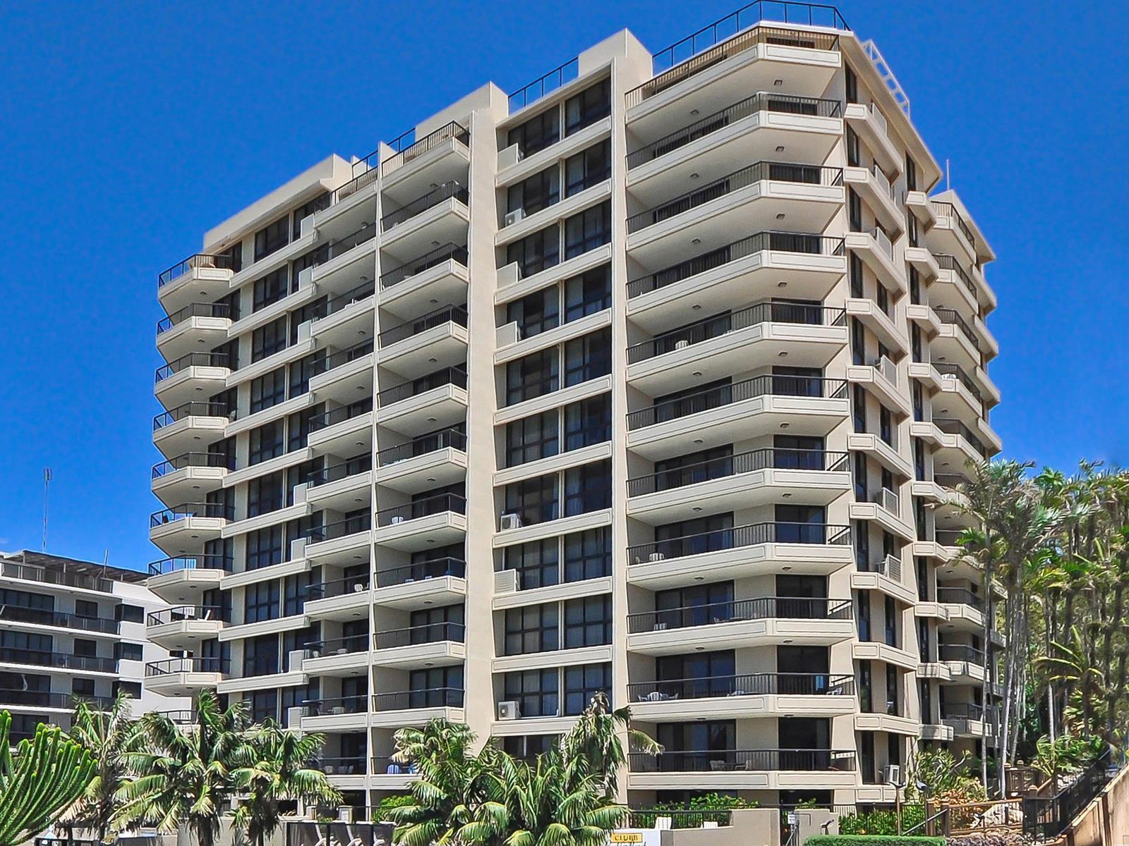 Clubb Coolum Beach Resort Sunshine Coast Bagian luar foto