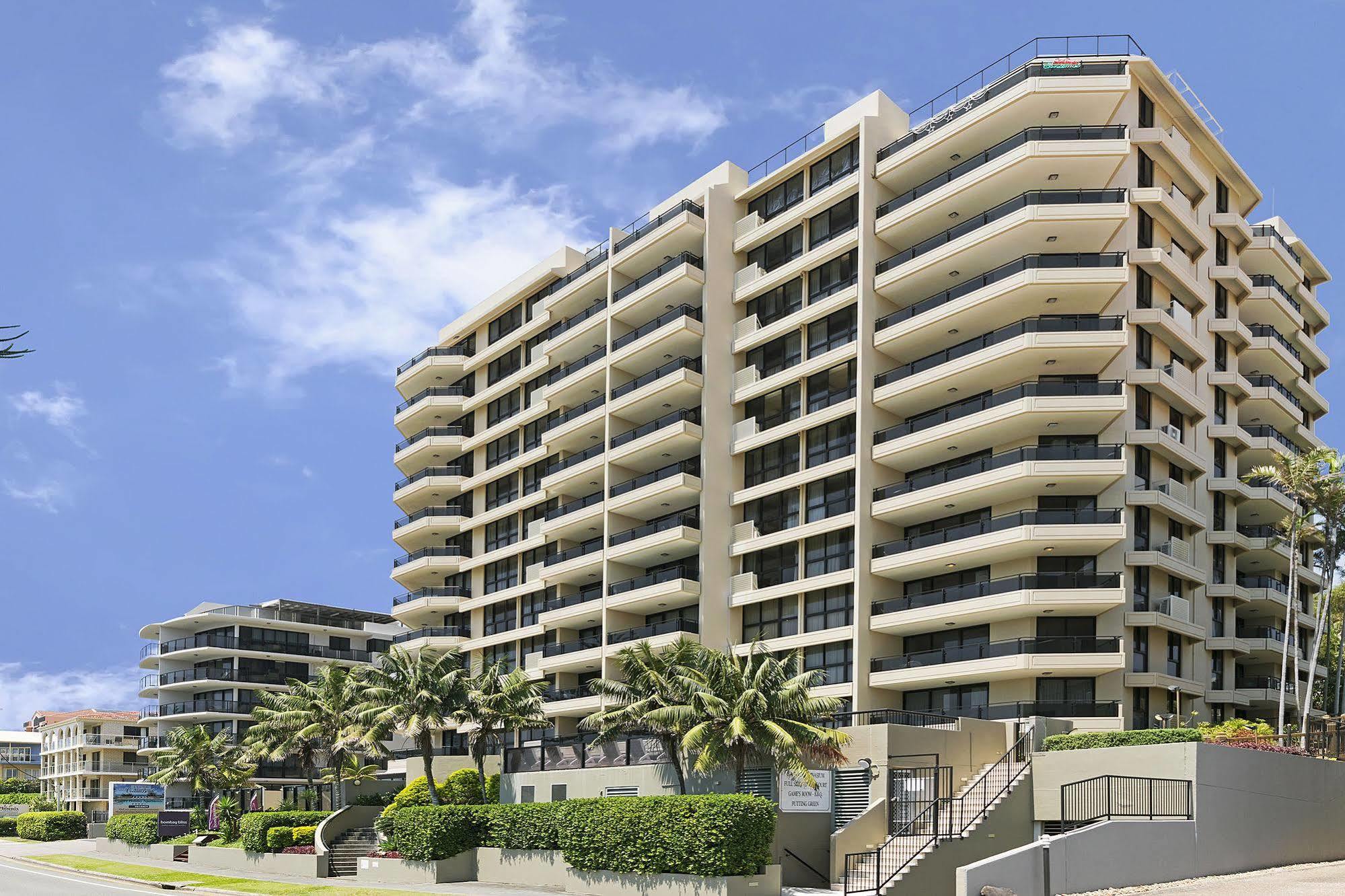 Clubb Coolum Beach Resort Sunshine Coast Bagian luar foto